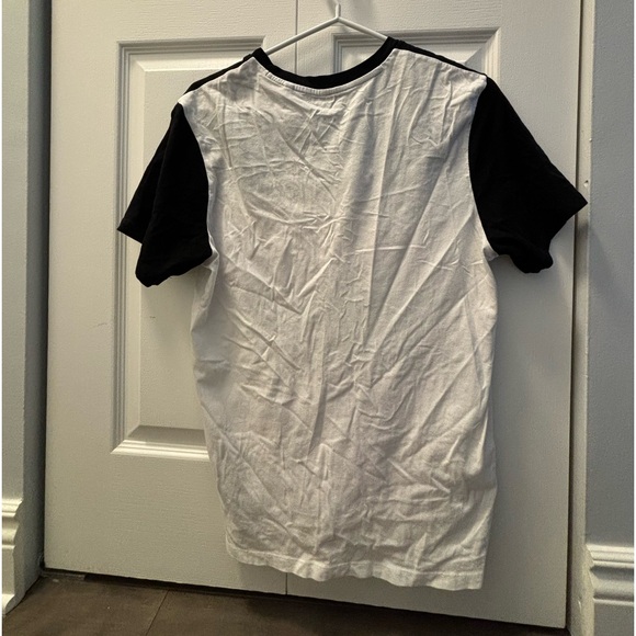 GUESS Los Angeles T-shirt, size medium, in good condition - Picture 2 of 2